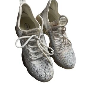 Women's STEVE MADDEN MAXIMA Sneakers White Sz 9M Studded Rhinestones Y2K Glam